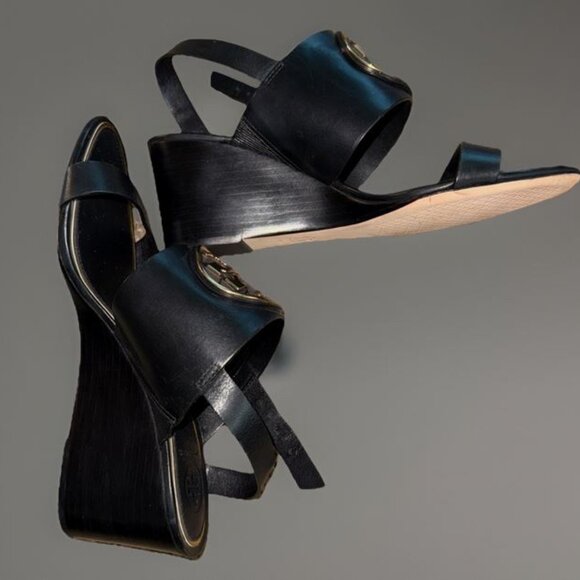 Brand newTory Burch sz 8.5 Metal Miller Wedge Leather Sandals black/gold 56115 - Picture 3 of 7